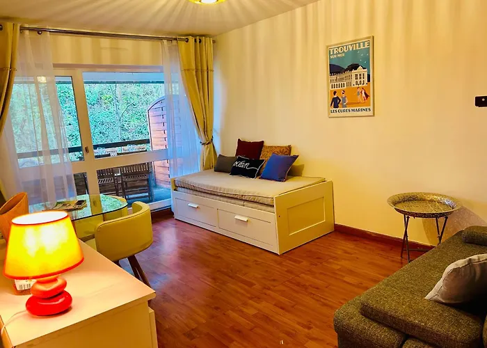 Centre Cuisine Equipee Et Baignoire Proche Deauville - Brise Marine *